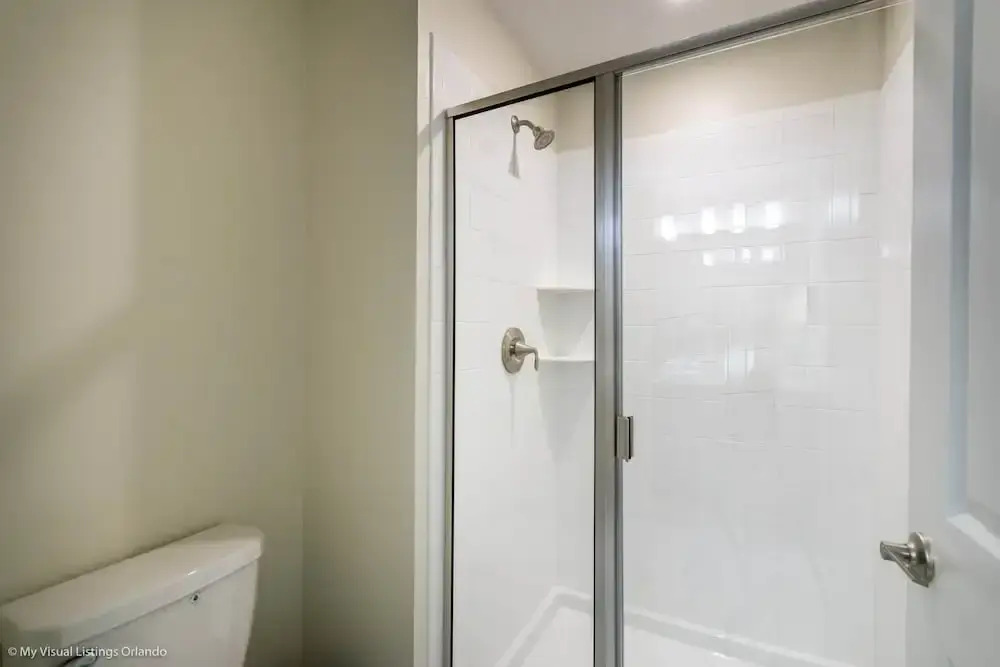 Cool & Modern 4 Ved Storey Lake Pool Home 4911wind