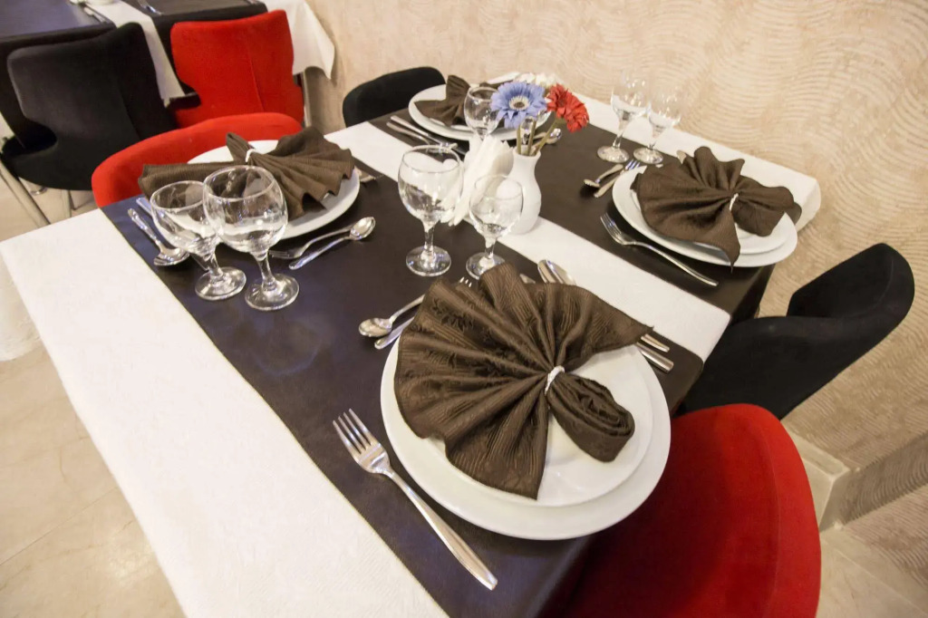 Business Han Hotel