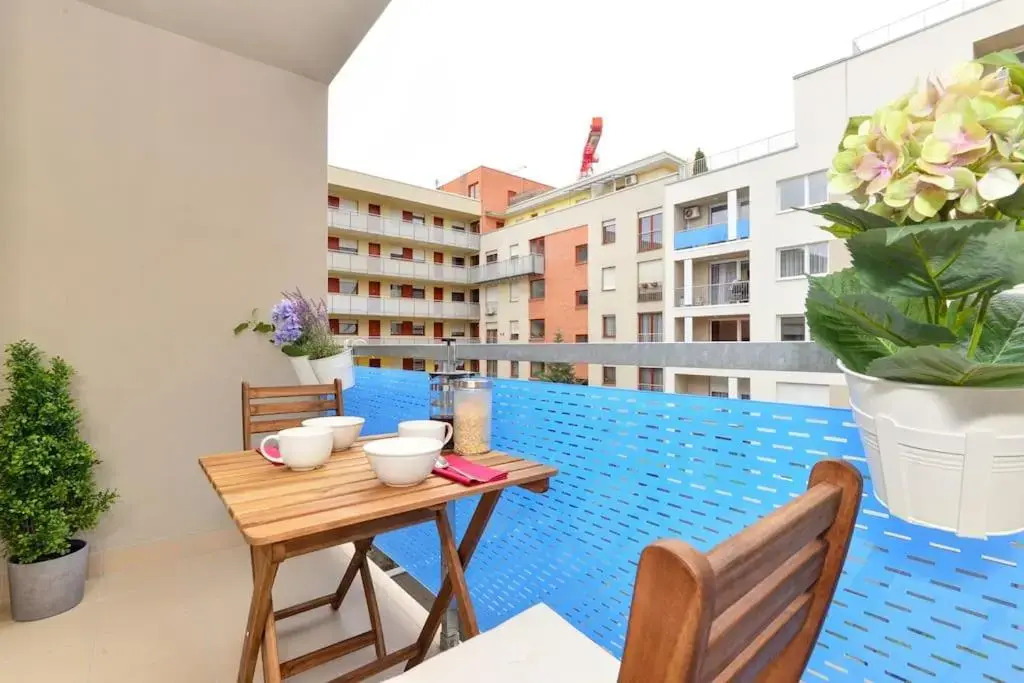 Laurel Bay Apartment