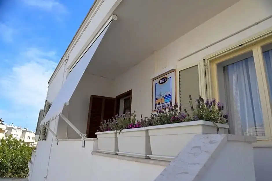 B&B Faro Bianco