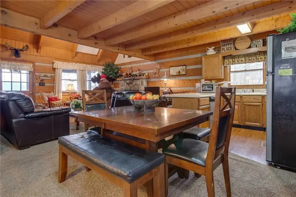 Moose Crossing - Three Bedroom Cabin