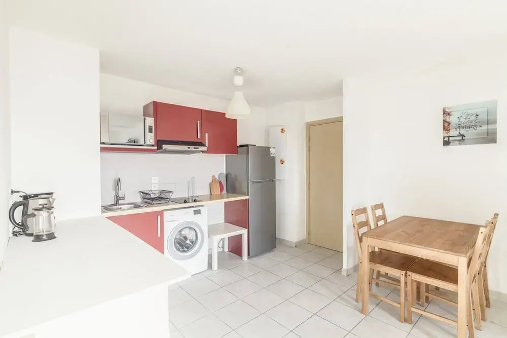 Bright T3 of 54m ² With Balcony