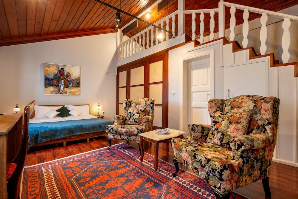 Nevalist Hotel