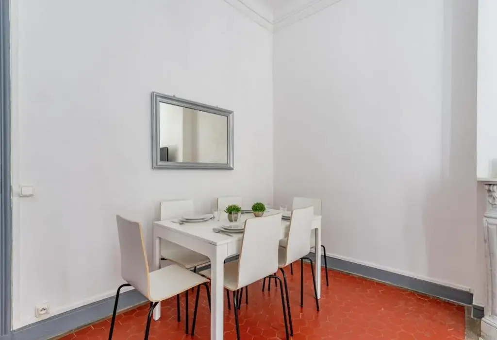 Superb apartment 100sqm, 5 min from the Old Port
