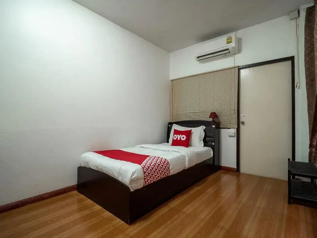 OYO 836 PK Residence