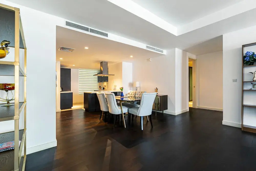 Driven Holiday Homes - Limestone House