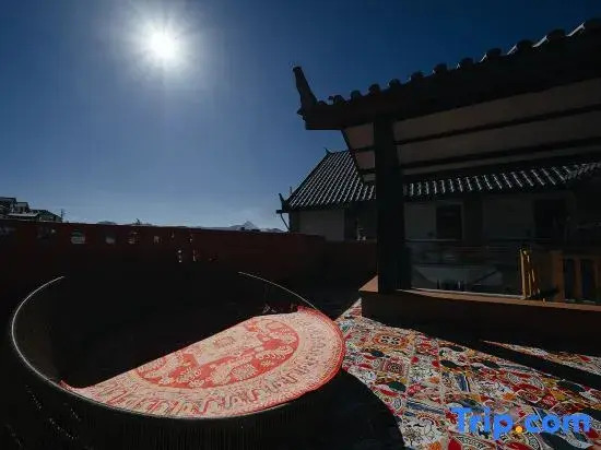 Fuyun·Oxygen Supply Light Luxury Beauty Su (Lijiang Ancient City Dashuiche Shop)