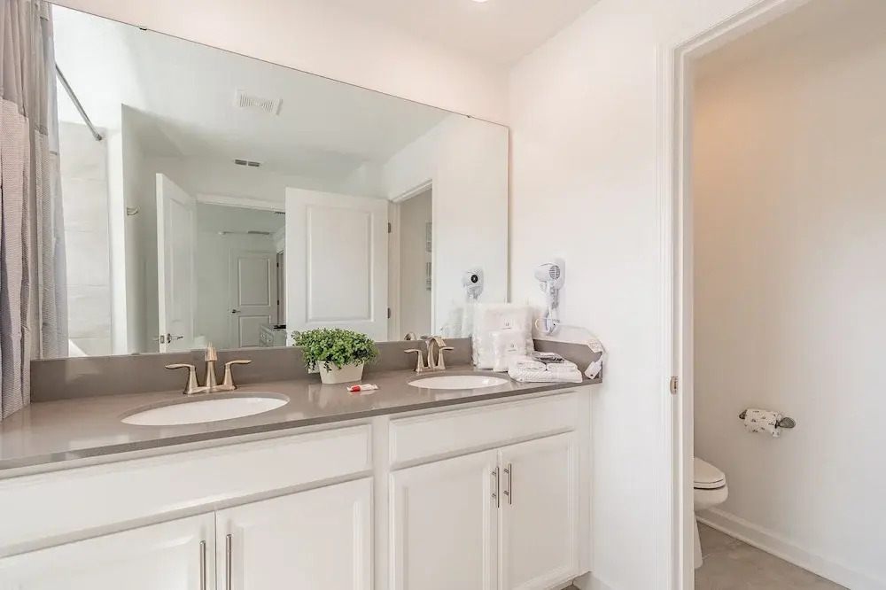 Luxury 4bd/3ba Home Storey Lake