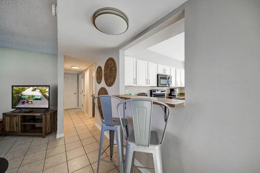 Peaceful condo in Gulf Shores with outdoor pool
