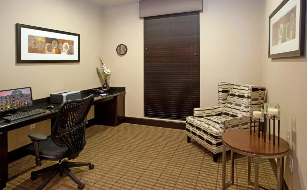Holiday Inn Express Hotel & Suites PORT ARTHUR by IHG
