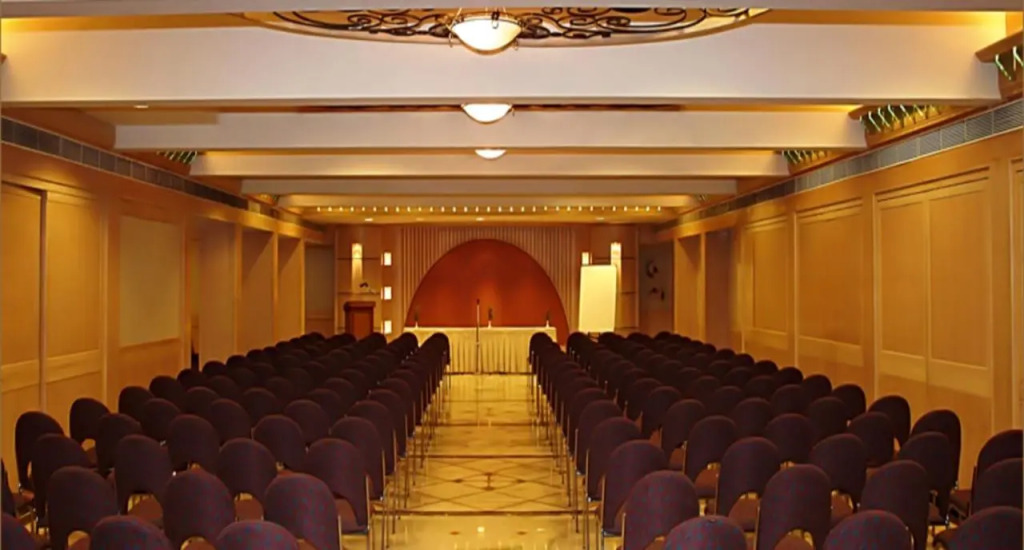 Comfort Inn President Near Ahmedabad Junction Station