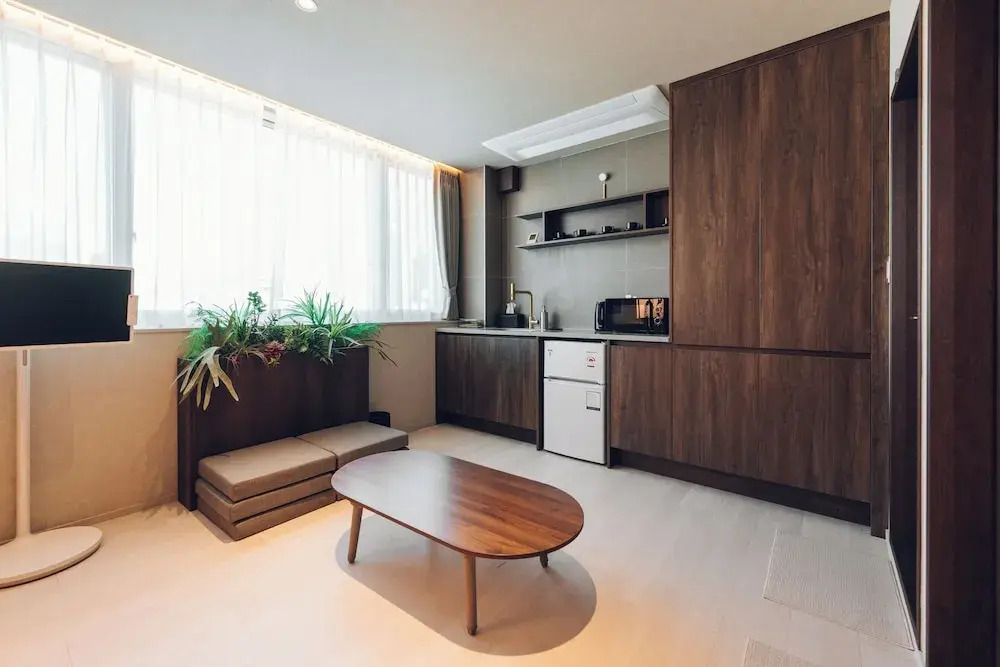 MONTHLIV Gwangjang Market Hotel Stay