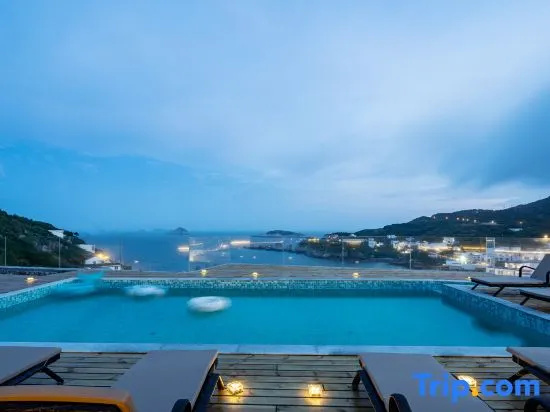 Moon Villa
