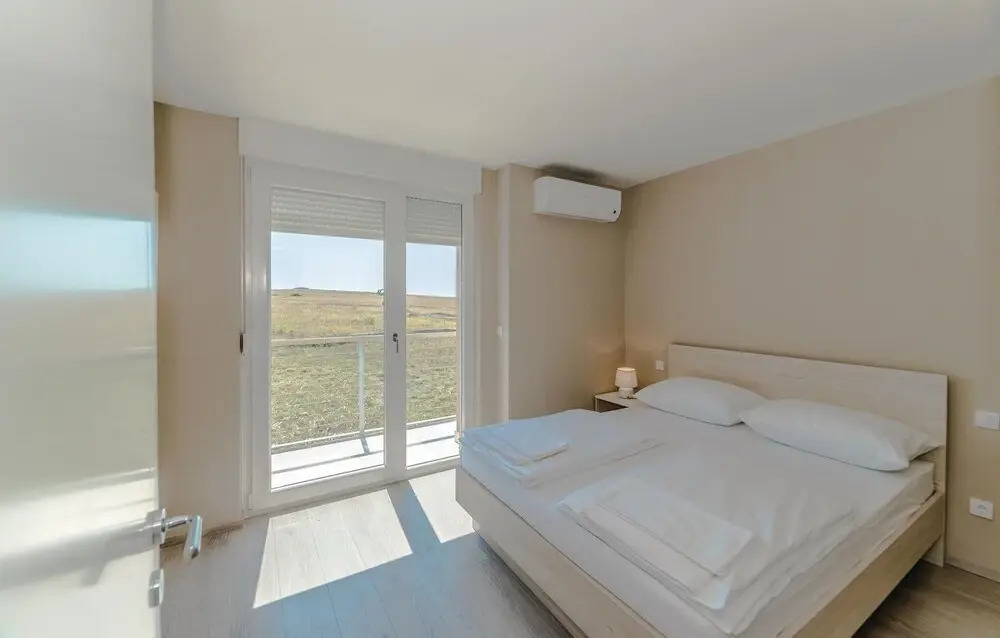 Amazing Home in Povljana With Wifi and 2 Bedrooms