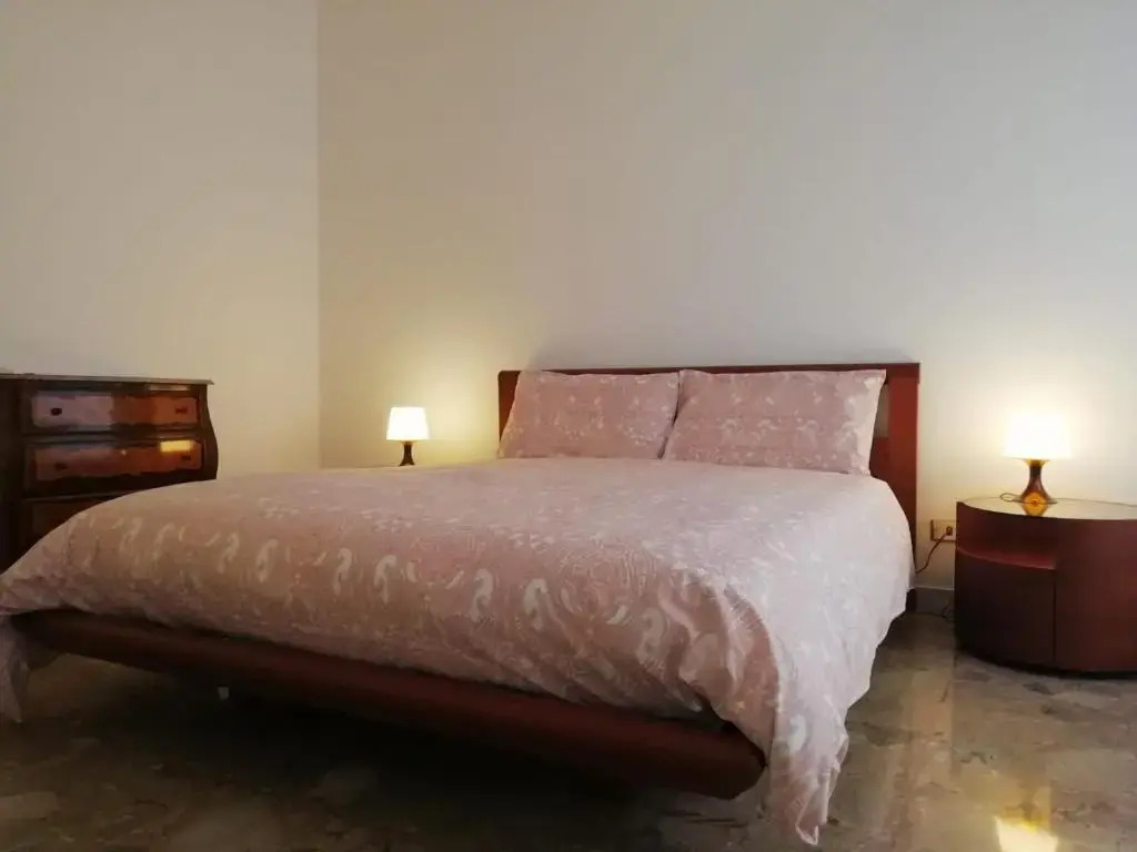 Questa casa non è un albergo CIU-ATR 9390-9