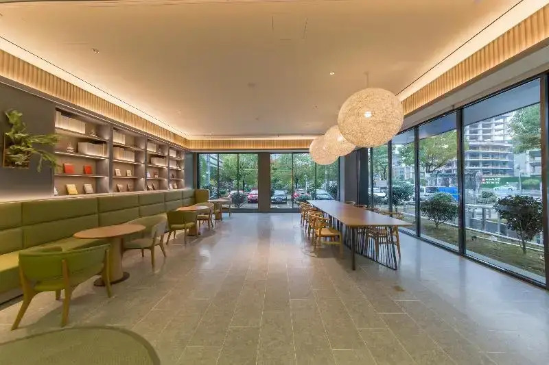 Ji Hotel (Wuhan Jinyin Lake)