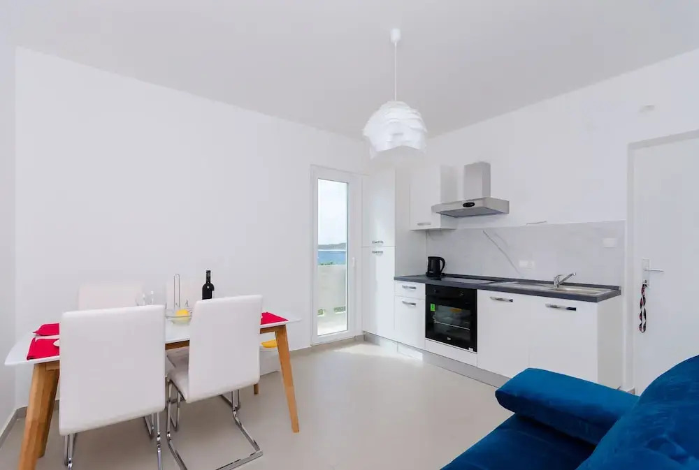 Apartments and Rooms Bianca