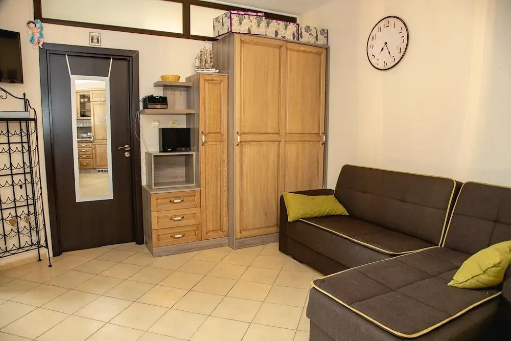 FM Premium 1-BDR Apartment with Pool & Parking - Summer Days
