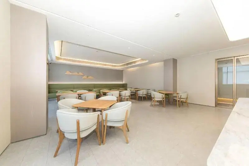JI Hotel Shanghai Hongqiao Maotai Road