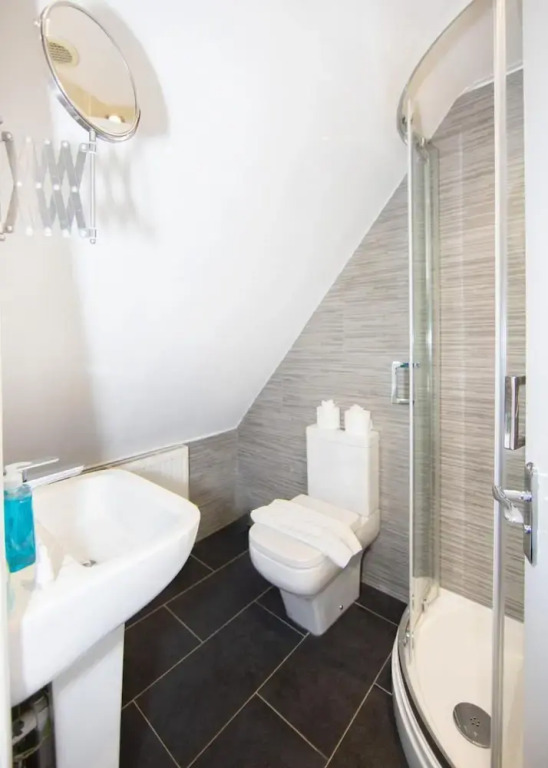 Stylish Town House - Located Close to Derby Centre