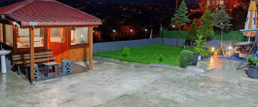 Sama House