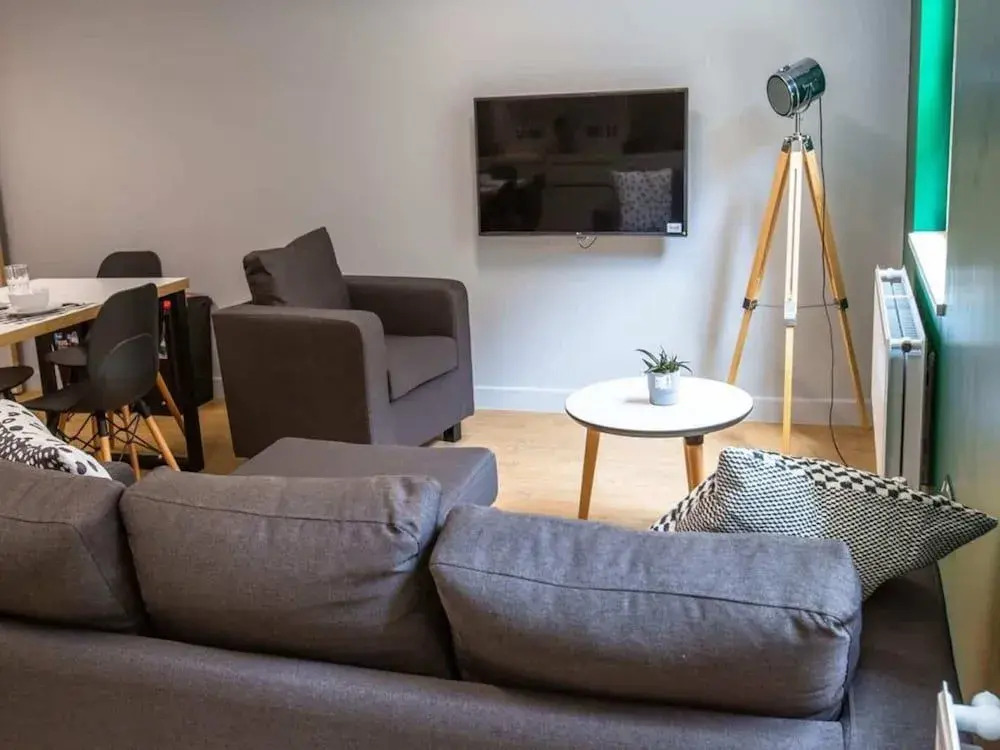 Magnificent Rooms Studios & Apartments
