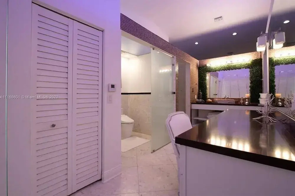 Villa Hashmi Luxury 5BD & 5BA Retreat on North Bay Island