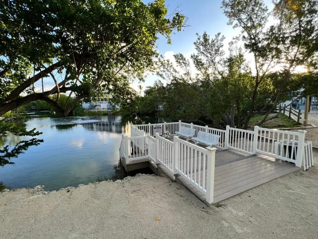 TOWER 2 MASTER SUITEs, 2 KINGS BEDS, MARINA