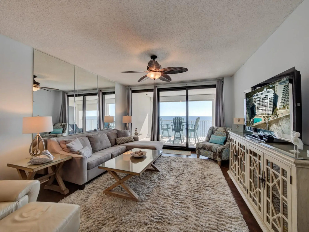 Gorgeous Penthouse 3 Bedroom Condo - Beach Front in Orange Beach