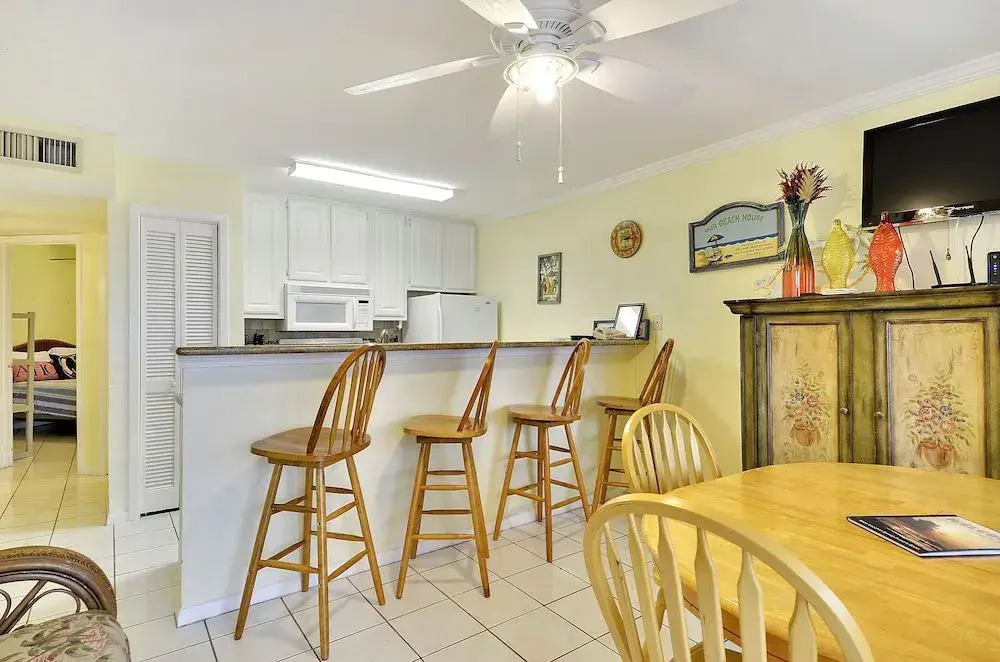 Ahoy Mateys 1 Br condo by RedAwning