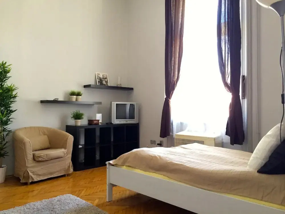 Budget Apartment by Hi5 - Október 6. Street 4.