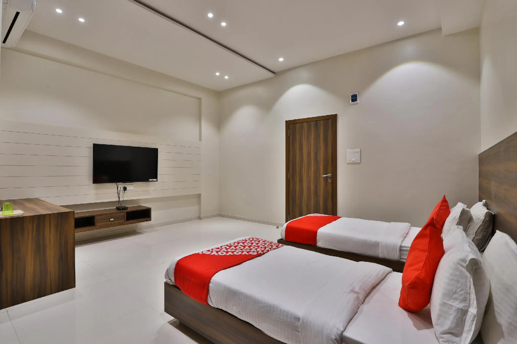 FabHotel La Victoria - Galaxy Circle
