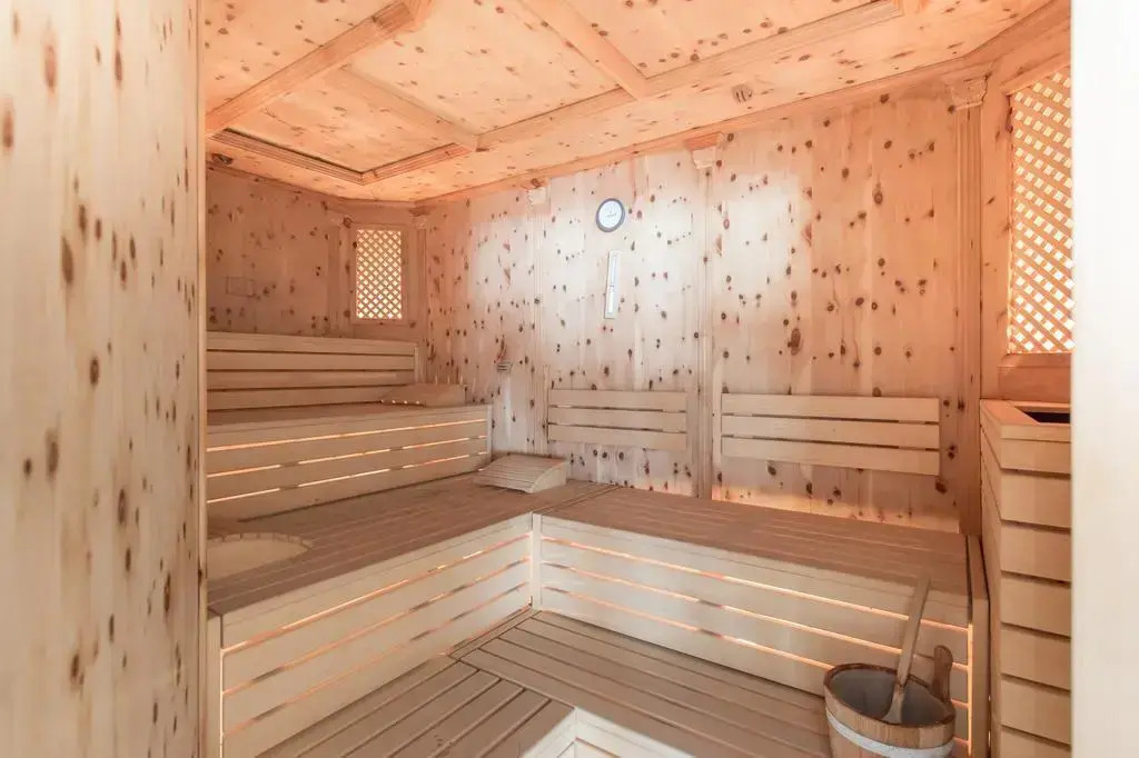 Gourmet & Wine Hotel Austria - 4 Sterne superior - Hike & Bike