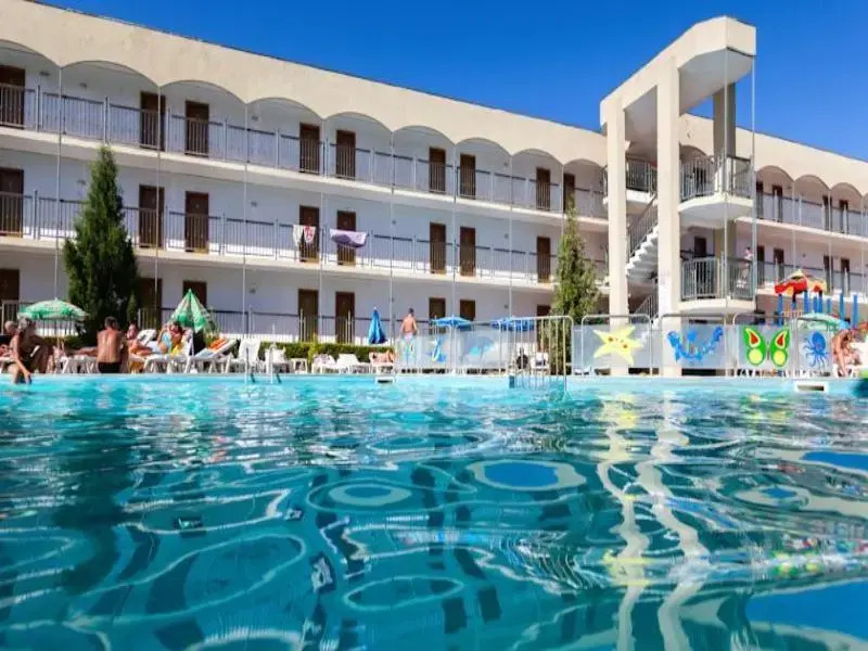 Amfora Beach Hotel