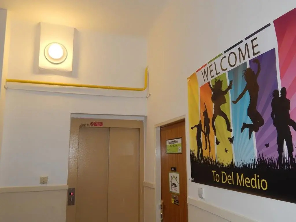 Hostel Del Medio