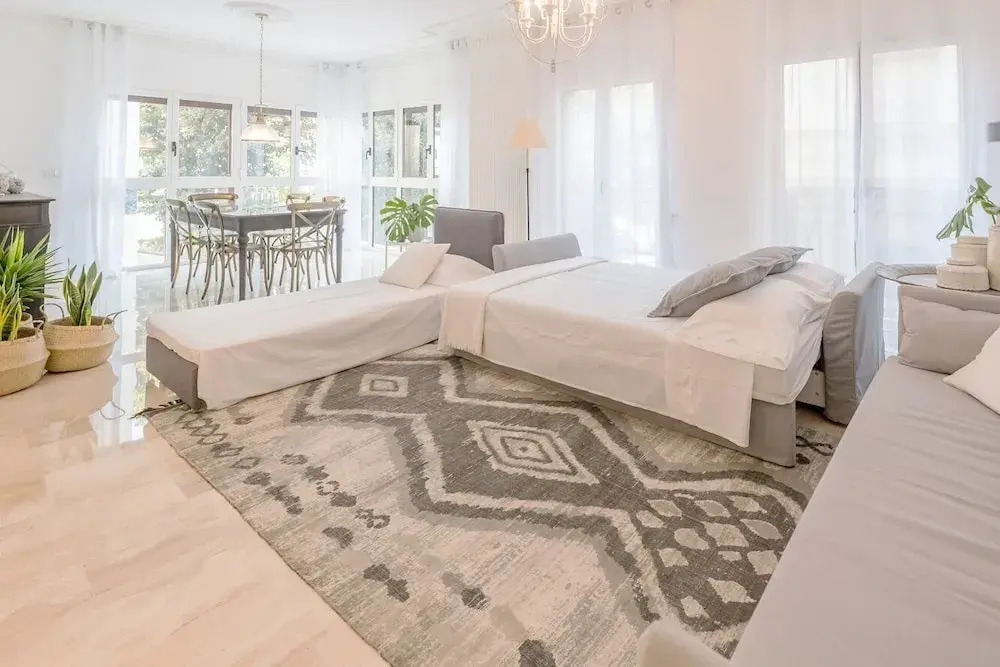 Luxury City Apartment