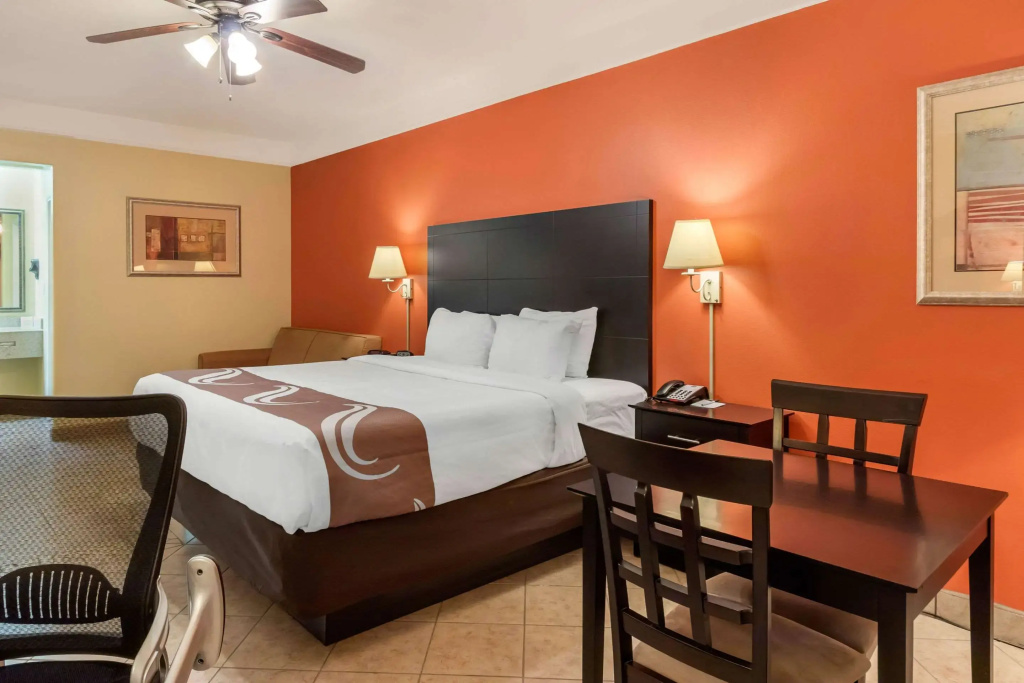 Quality Inn & Suites at The Outlets Mercedes-Weslaco