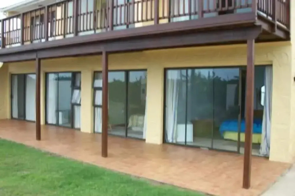 Glenashley Beach Accommodation - B&B and Backpackers