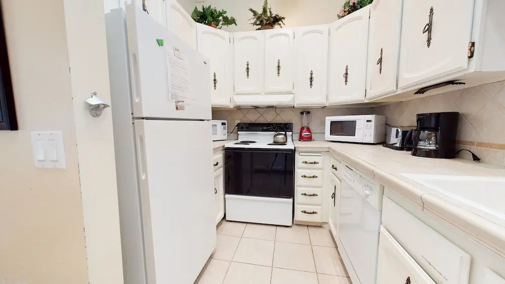 Chateau de Montagne 29 Updated and Spacious with Private Washer Dryer, On The Shuttle Route by RedAwning