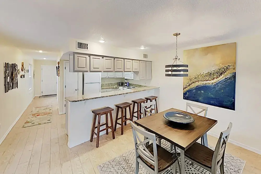1233 W Lagoon Avenue Townhouse Unit A 2 Bedrooms 3 Bathrooms Townhouse
