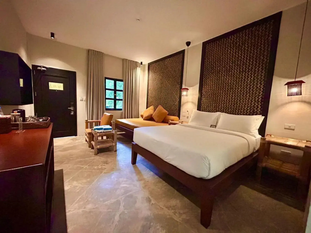 Senare Boracay Hotel