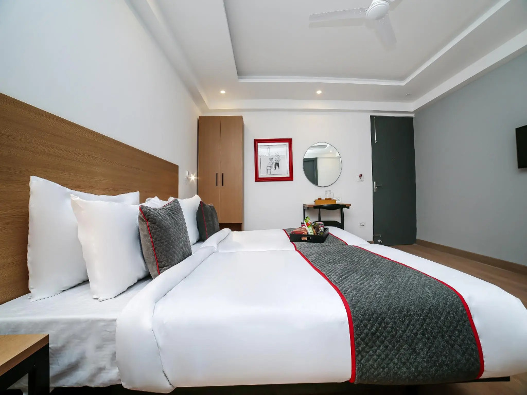 OYO Townhouse 068 Sohna Road 2
