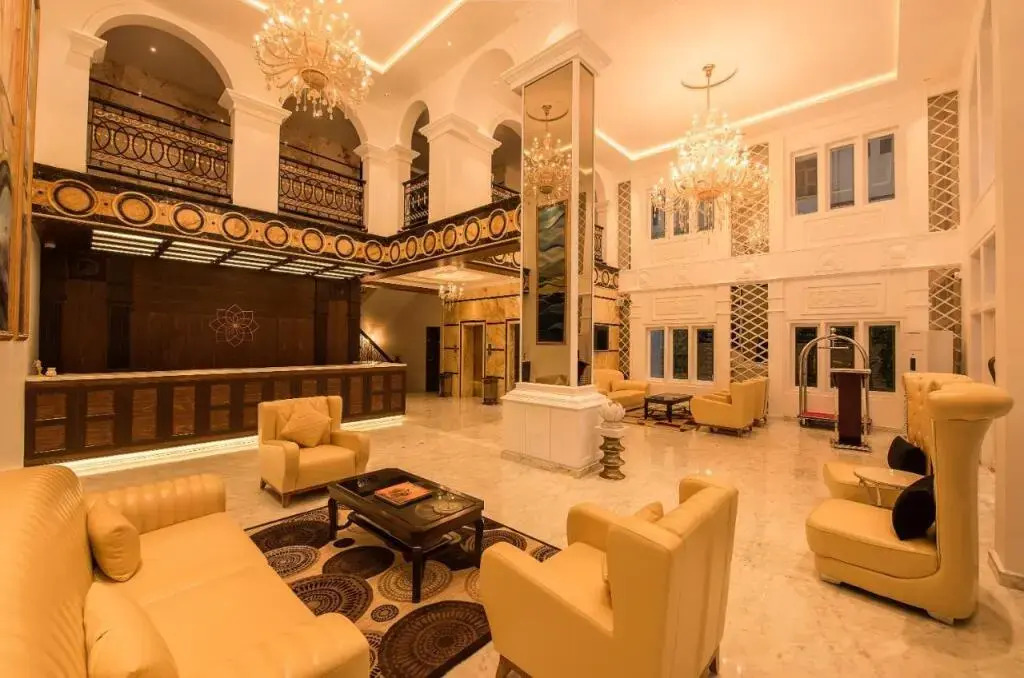 White Lotus Hotel By OYO Rooms