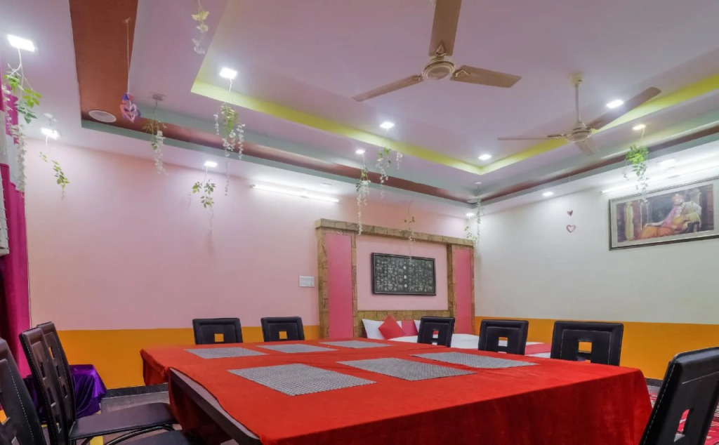 Hotel Hill View by OYO Rooms