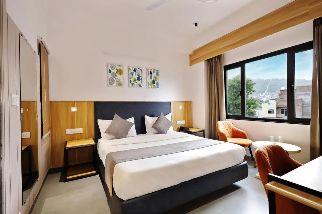 Hotel Sparkle Inn