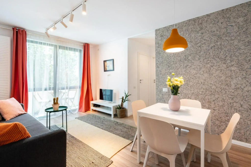 Spacious 2 Bdr Flat in the Old Town
