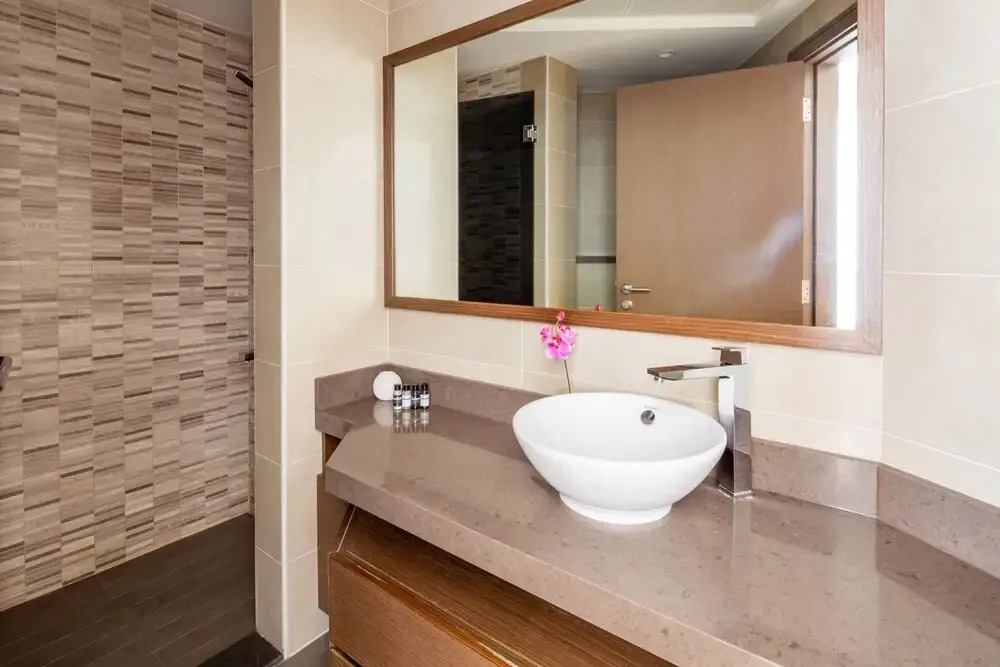 Astounding 3BR Apartment w/ Sea & Marina Views!