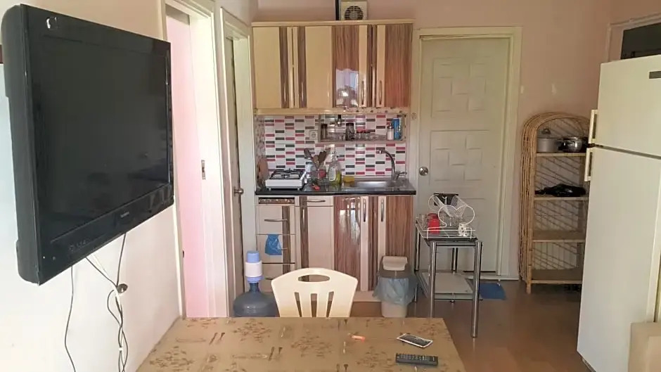 Private Rooms and Flats Apartments