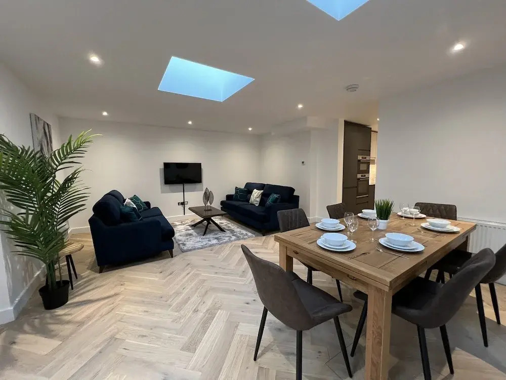 Isleworth Apartments