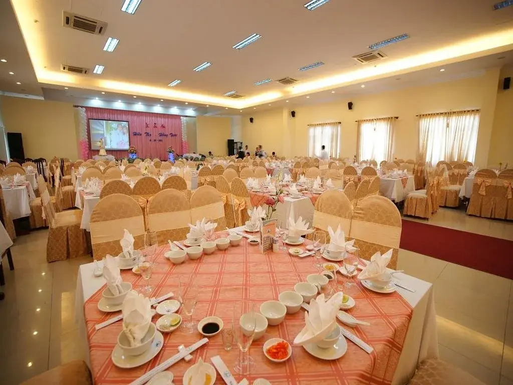 Ham Luong Hotel